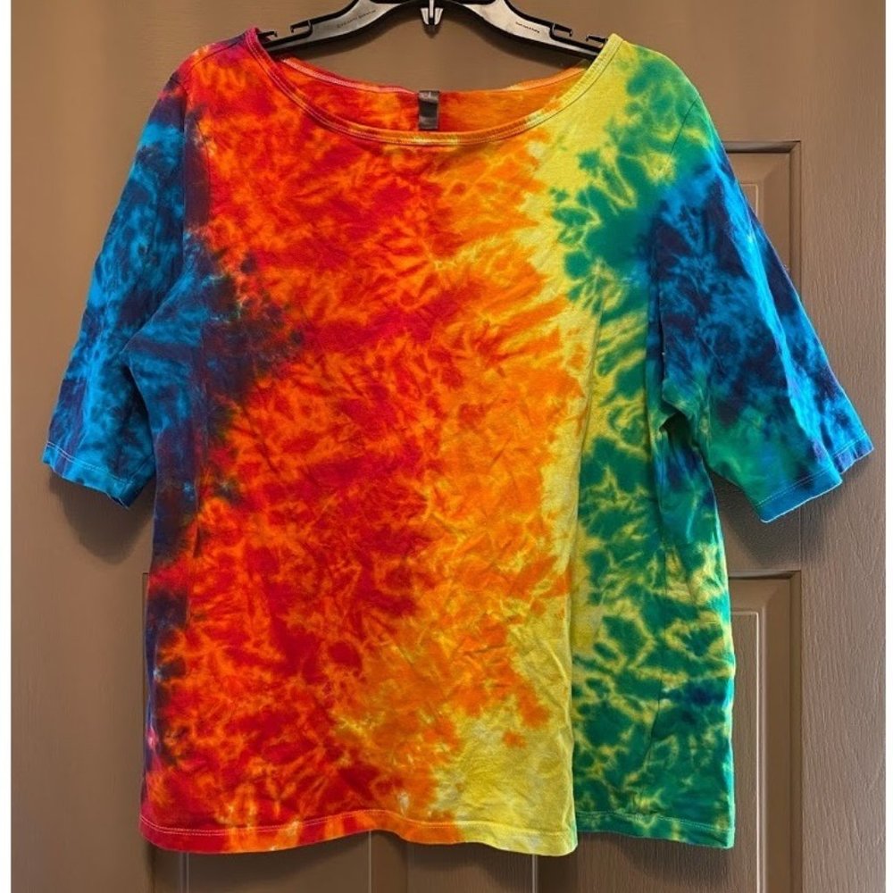 Vibrant Tie Dye Boat Neck Top size XL/XXL